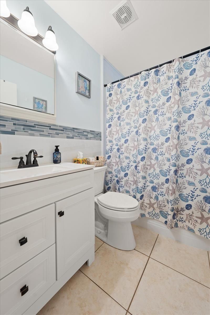 1339 Russell Drive N, Saint Petersburg, FL 33710 Photo