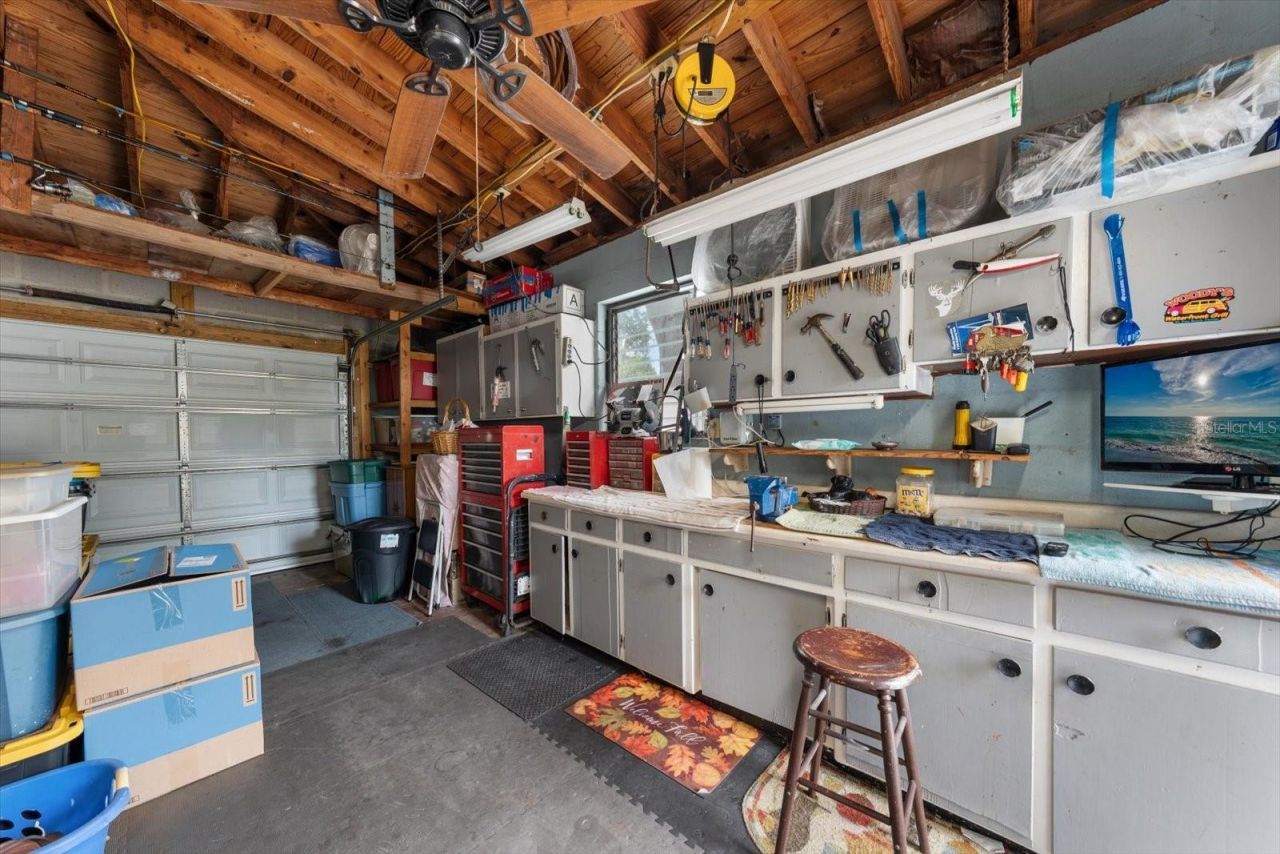 1339 Russell Drive N, Saint Petersburg, FL 33710 Photo