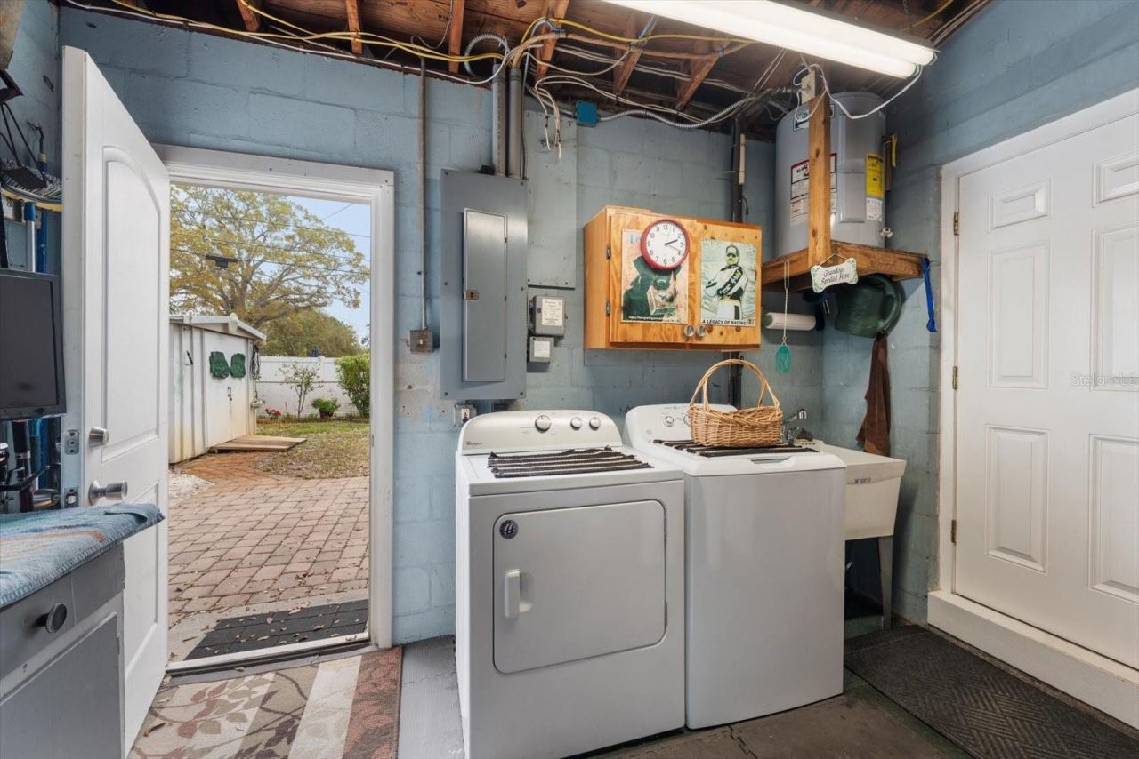 1339 Russell Drive N, Saint Petersburg, FL 33710 Photo