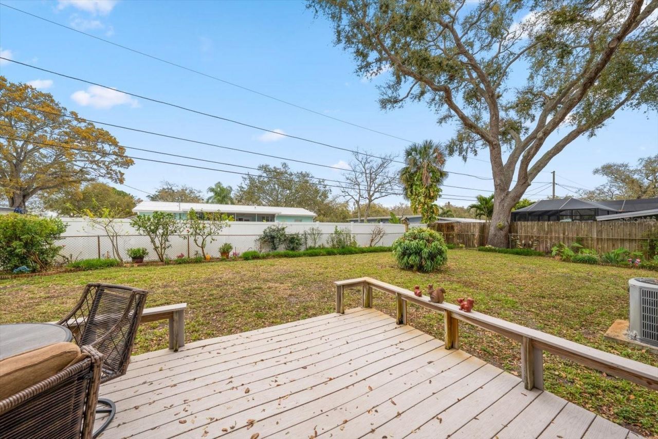 1339 Russell Drive N, Saint Petersburg, FL 33710 Photo