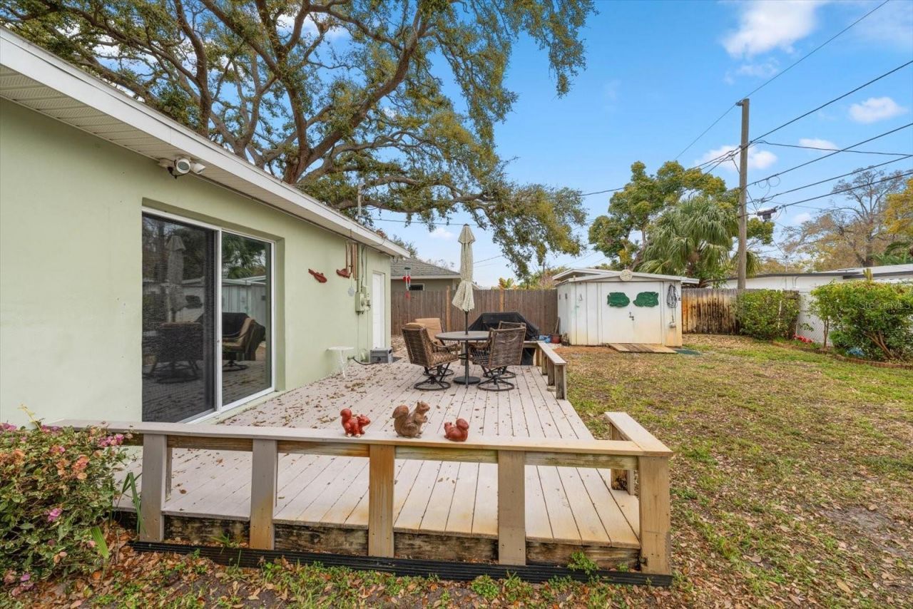 1339 Russell Drive N, Saint Petersburg, FL 33710 Photo