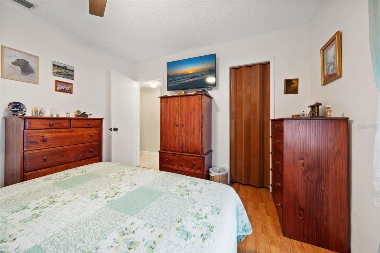 1339 Russell Drive N, Saint Petersburg, FL 33710 Photo