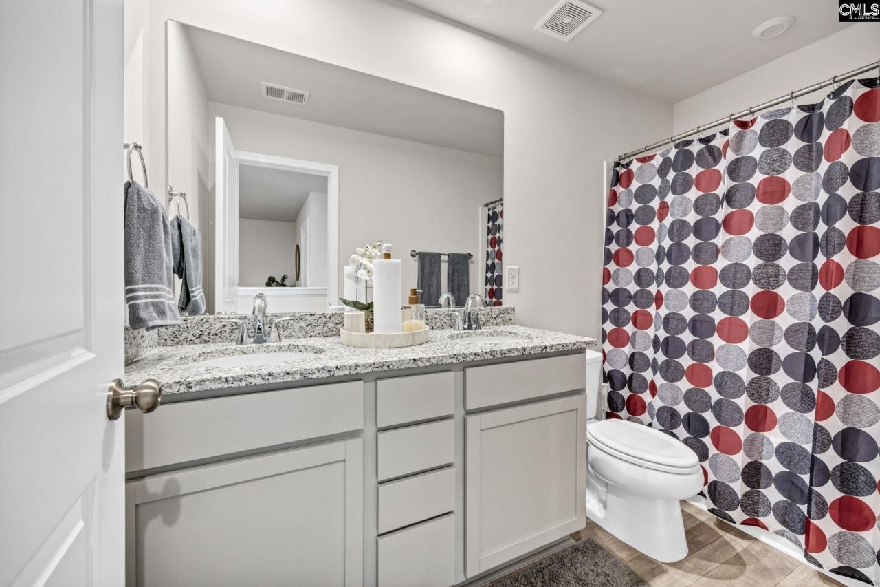 420 Lady Liberty Way Photo 32