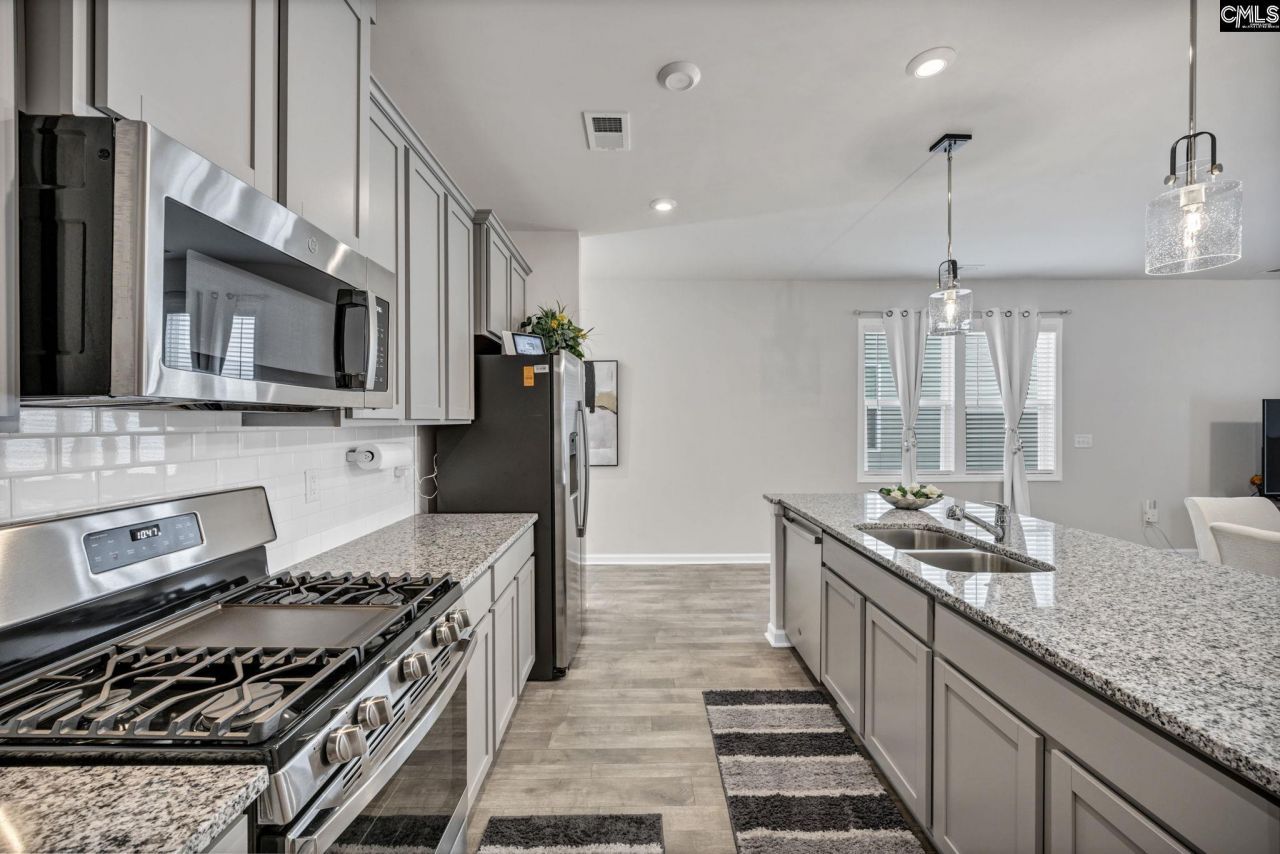 420 Lady Liberty Way Photo 8