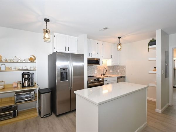 206 Tall Oaks Dr, Unit L, Weymouth, MA 02190