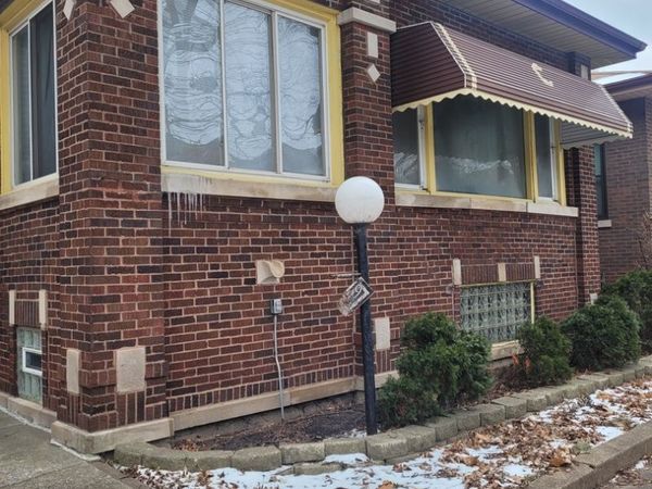 7639 S Cornell Avenue , Chicago, IL 60649