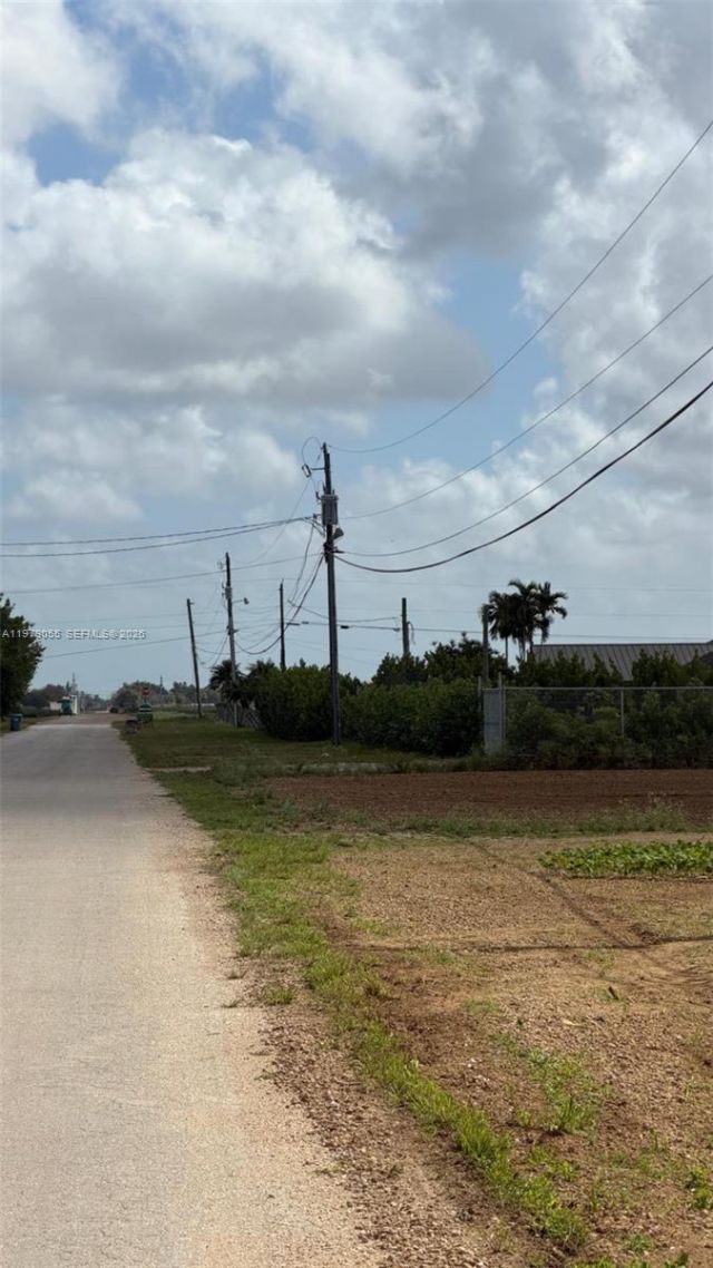 209 Avenue SW 37555, Homestead, FL 33034 Photo