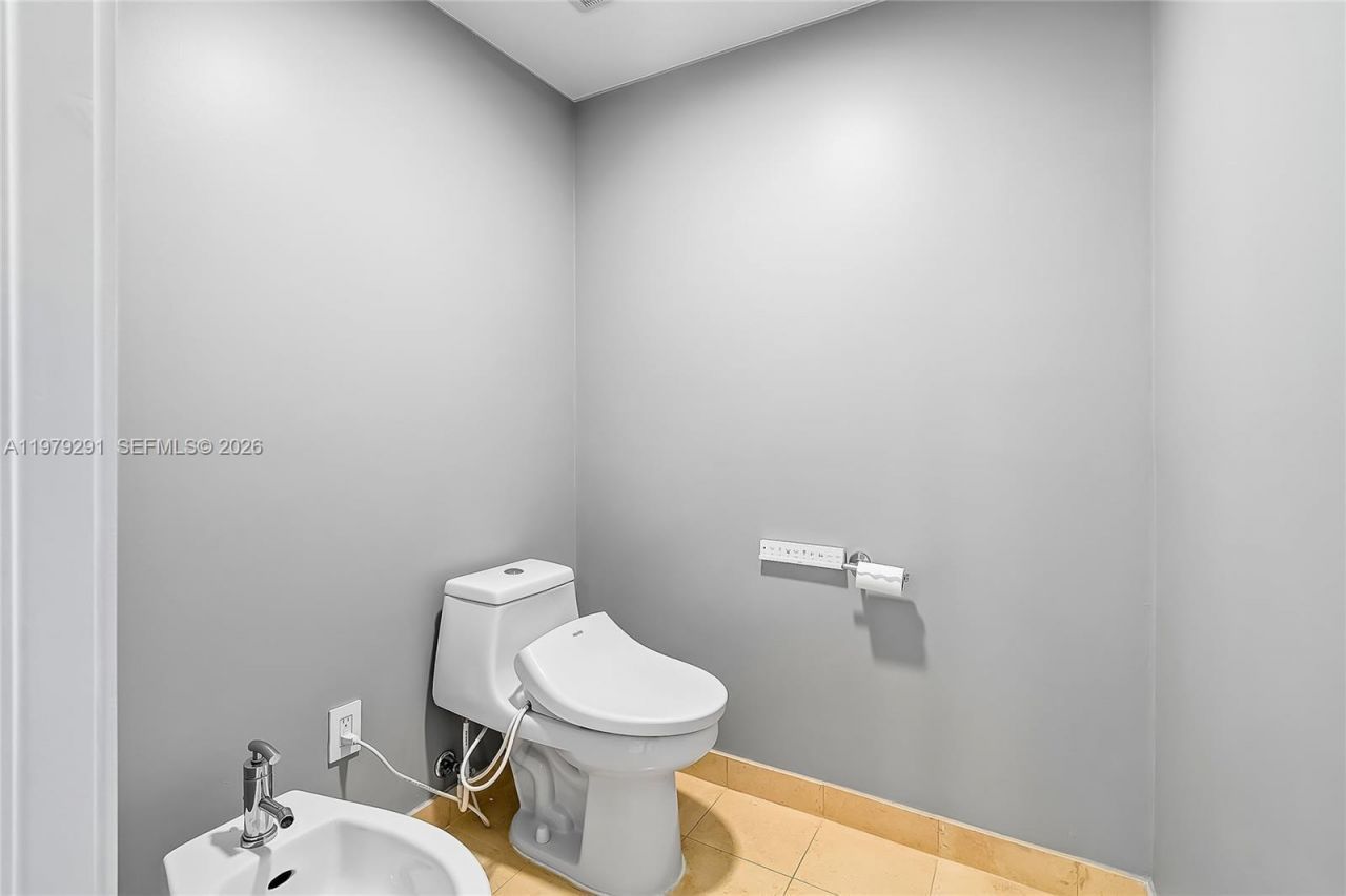 3101 S Ocean Dr, Unit 1206, Hollywood, FL 33019 Photo