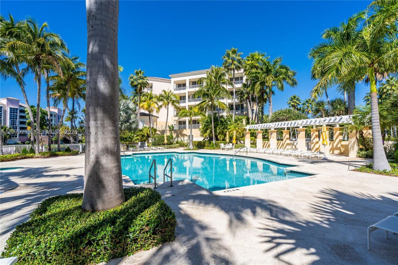 701 Crandon Blvd, Unit 302, Key Biscayne, FL 33149 Photo