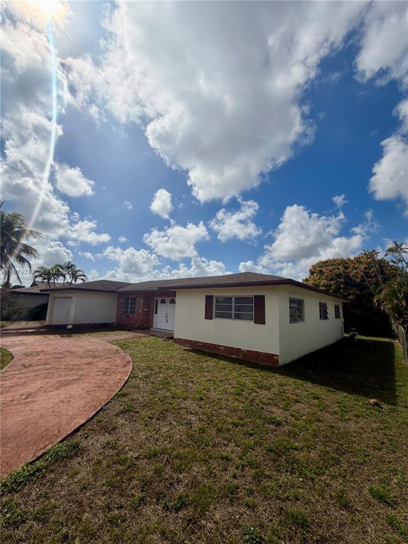 1761 SW 55th Ave, Plantation, FL 33317 Photo