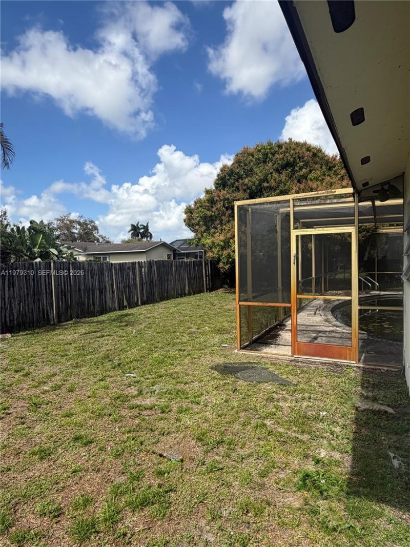 1761 SW 55th Ave, Plantation, FL 33317 Photo