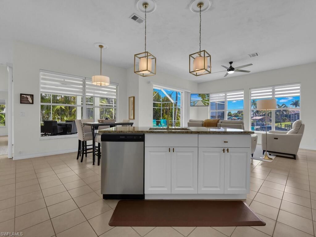 3721 Surfside Blvd, Cape Coral, FL 33914 Photo