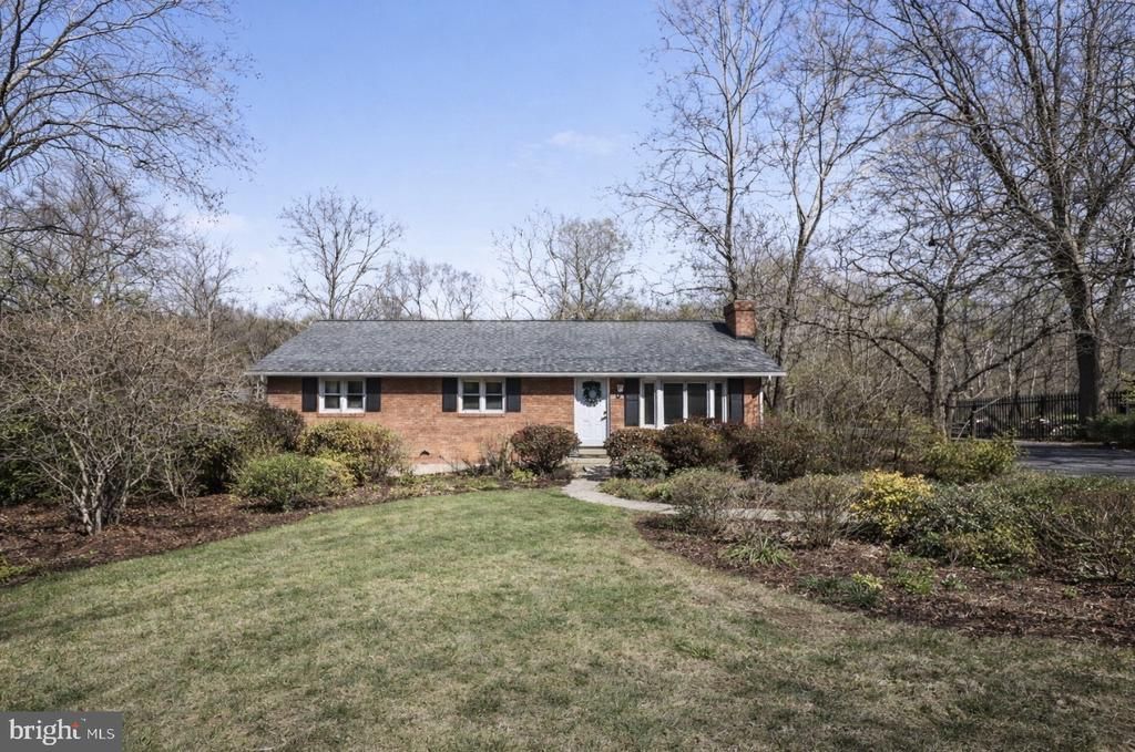 7409 Lake Drive, Manassas, VA 20111 Main Photo