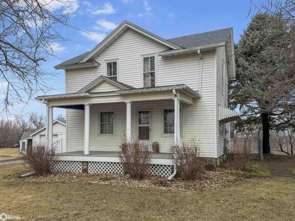 410 1st Street, Traer, IA 50675