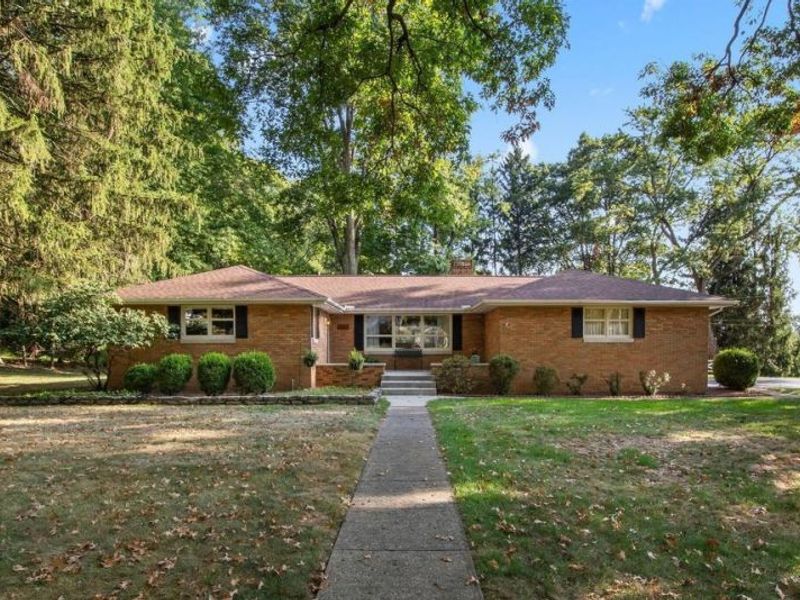 1020 Sycamore Drive, Lancaster, OH 43130 Photo 1