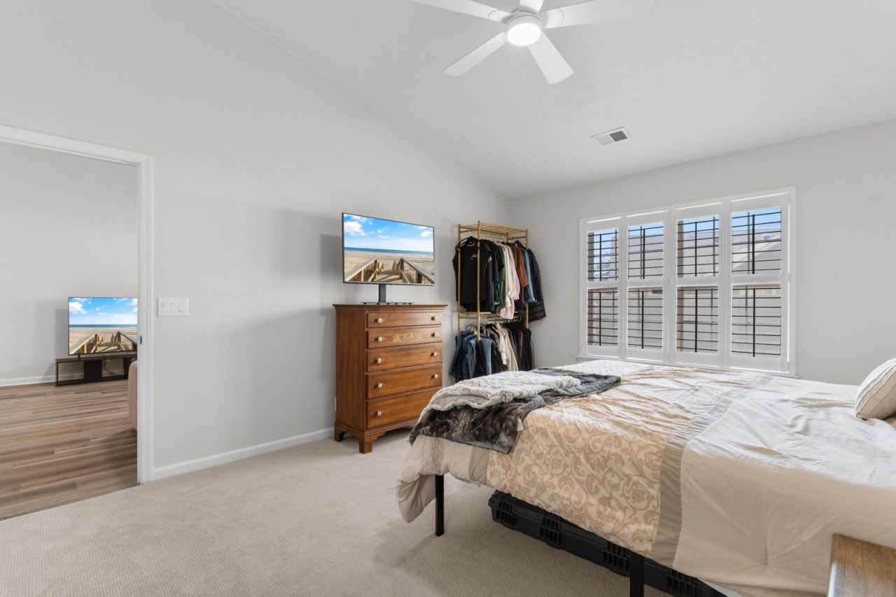 2423 Glen Dr. Photo 14