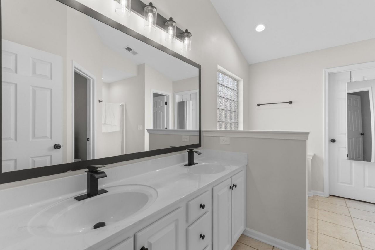 2423 Glen Dr. Photo 16