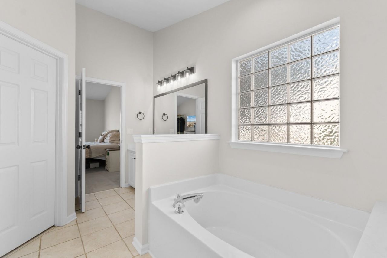 2423 Glen Dr. Photo 18