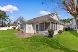 2423 Glen Dr. photo 4
