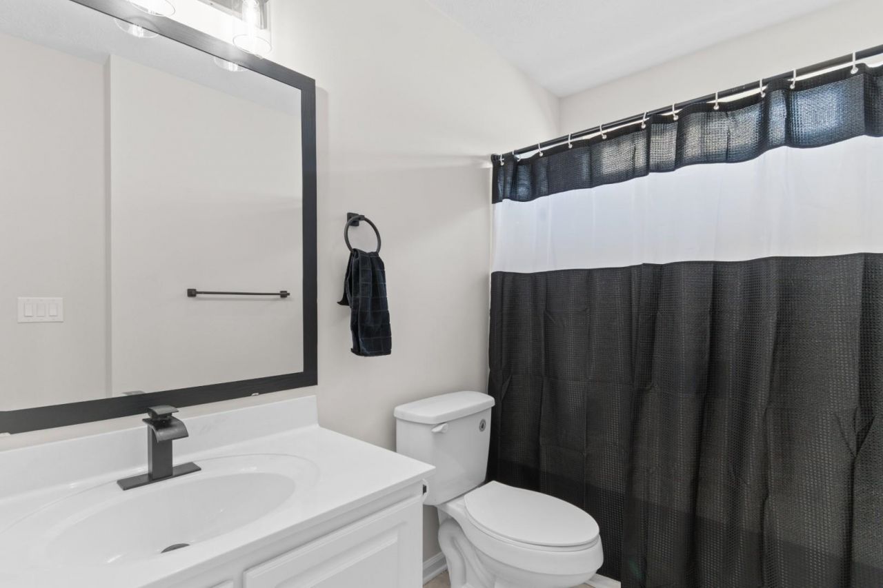 2423 Glen Dr. Photo 22