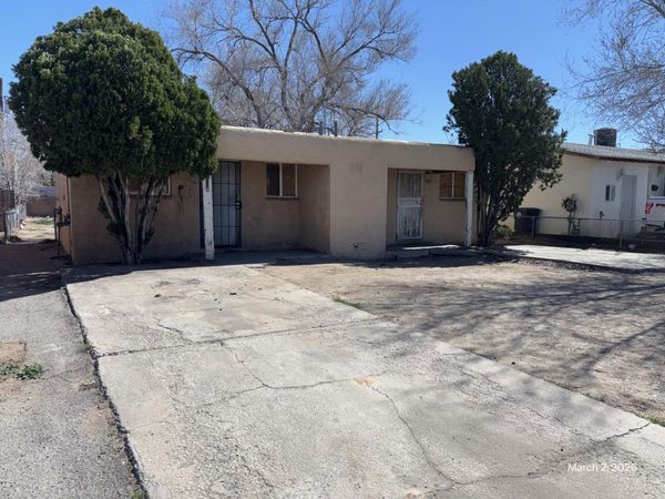 234 Texas Street NE, Albuquerque, NM 87108