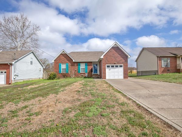 1032 Donoho Dr , Old Hickory, TN 37138