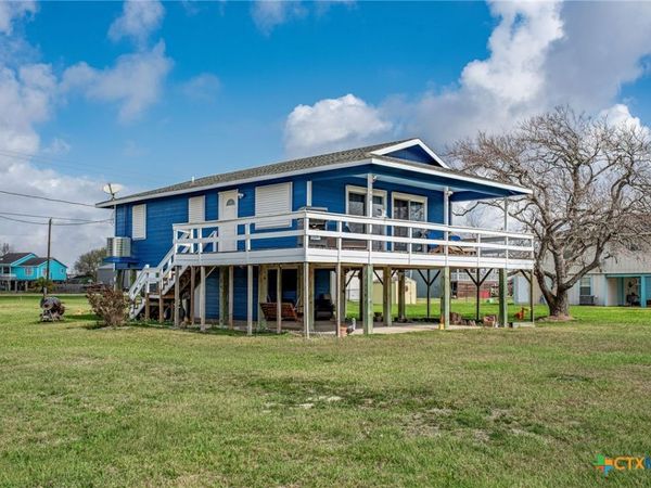448 Stovall Drive, Palacios, TX 77465