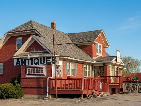 43W407 US Highway 20, Pingree Grove, IL 60140