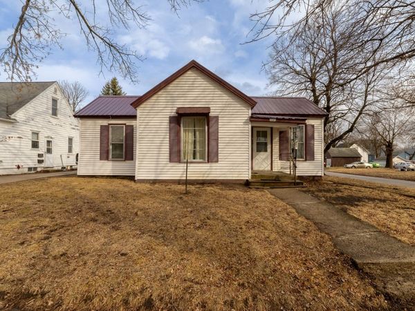 2002 5th Street , Perry, IA 50220