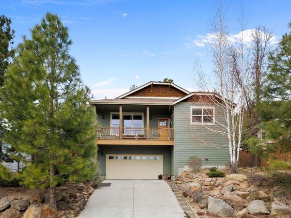 2112 NW Black Pines Place, Bend, OR 97703