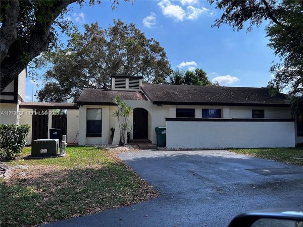 6917 SW 127th Ct, Unit 6917, Miami, FL 33183