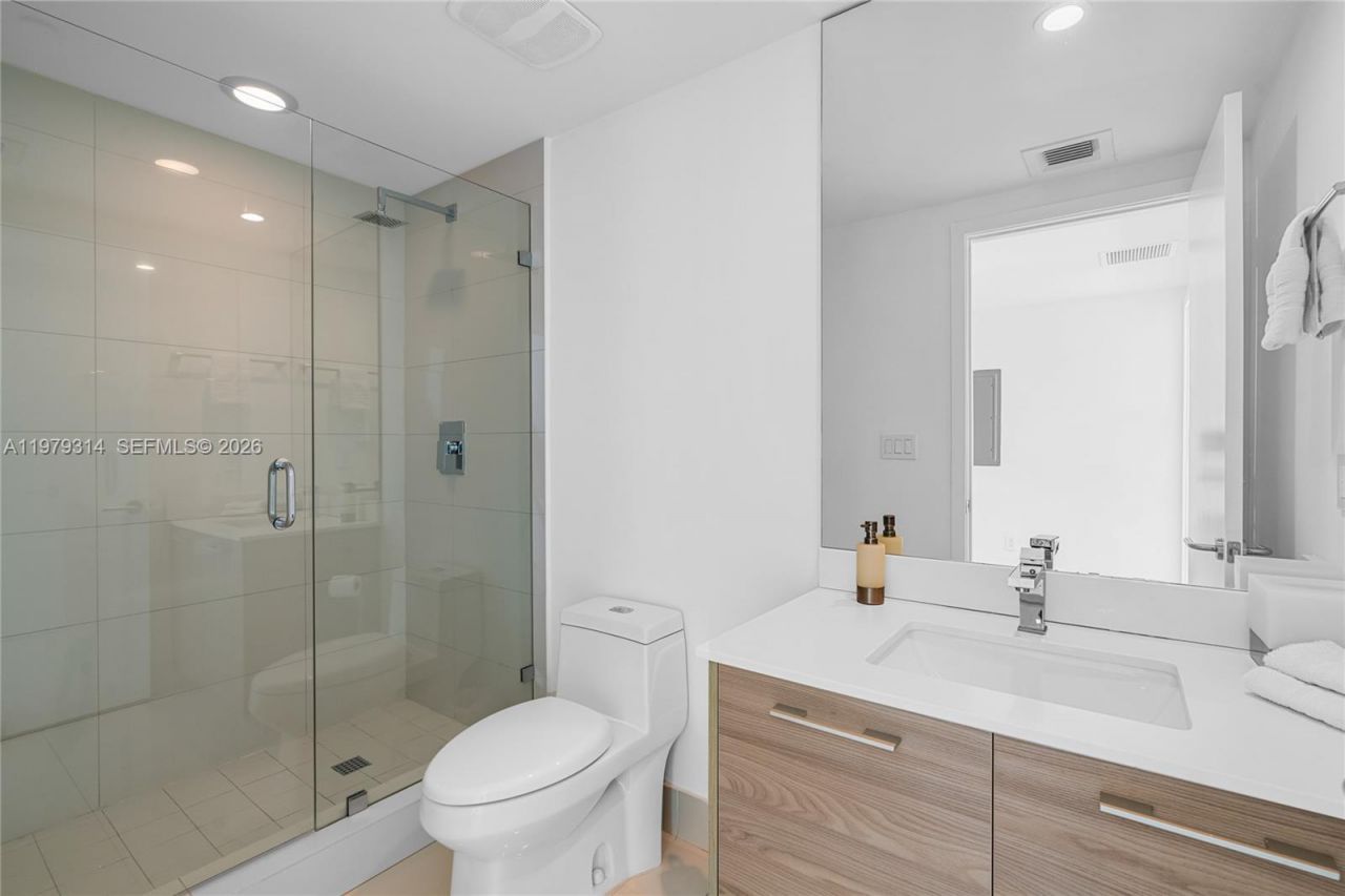 1300 S Miami Ave , Unit 2305, Miami, FL 33130 Photo