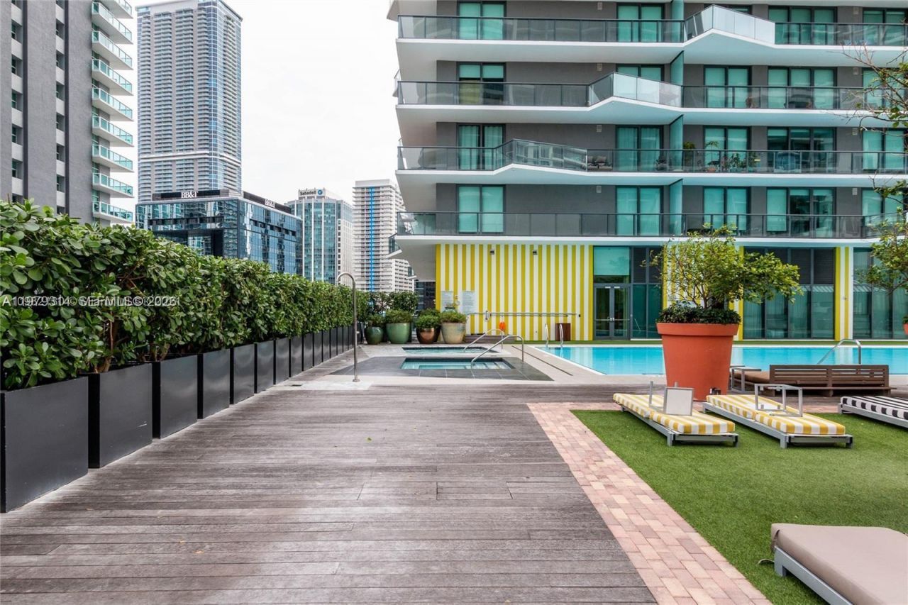 1300 S Miami Ave , Unit 2305, Miami, FL 33130 Photo