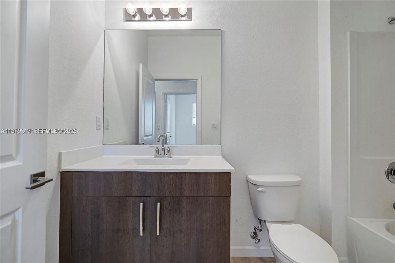 1121 NW 41st Ln , Lauderhill, FL 33313 Photo