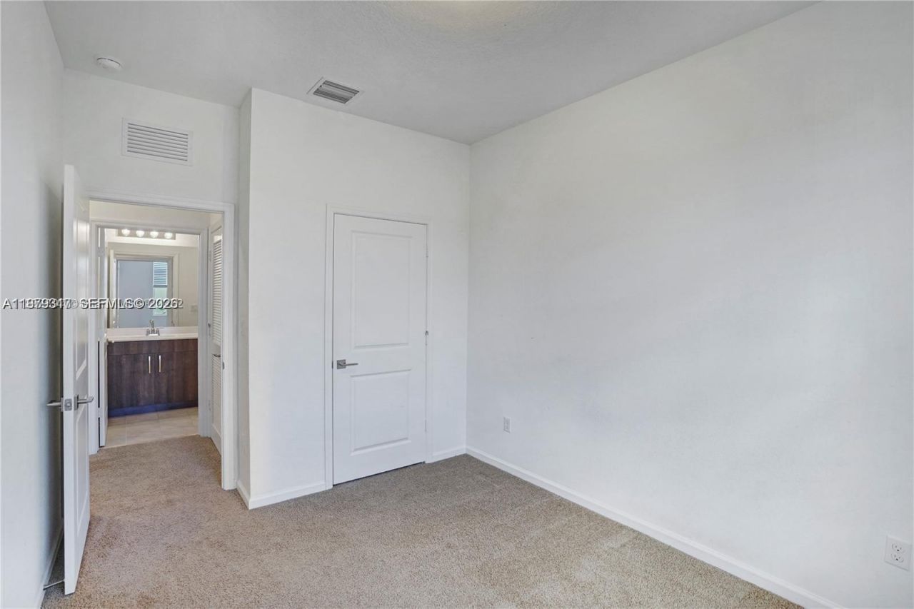 1121 NW 41st Ln , Lauderhill, FL 33313 Photo