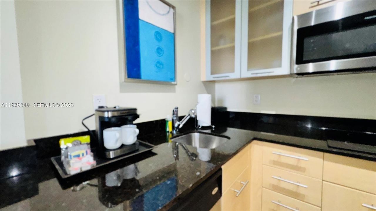 2670 E Sunrise Blvd, Unit 615, Fort Lauderdale, FL 33304 Photo