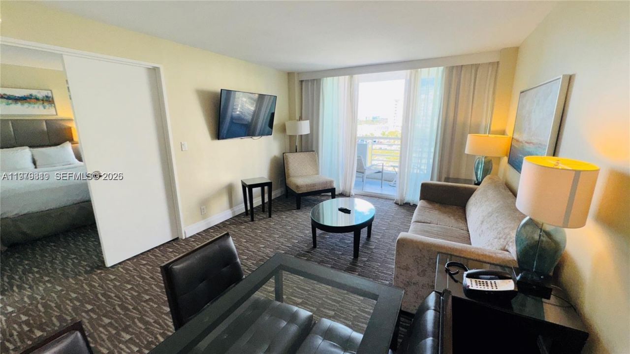 2670 E Sunrise Blvd, Unit 615, Fort Lauderdale, FL 33304 Photo