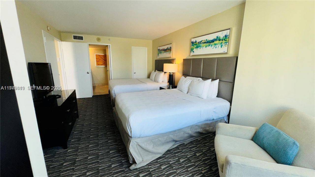 2670 E Sunrise Blvd, Unit 615, Fort Lauderdale, FL 33304 Photo