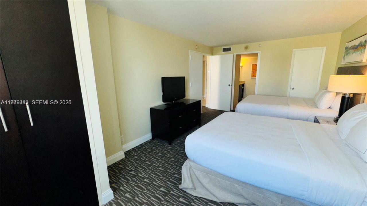 2670 E Sunrise Blvd, Unit 615, Fort Lauderdale, FL 33304 Photo