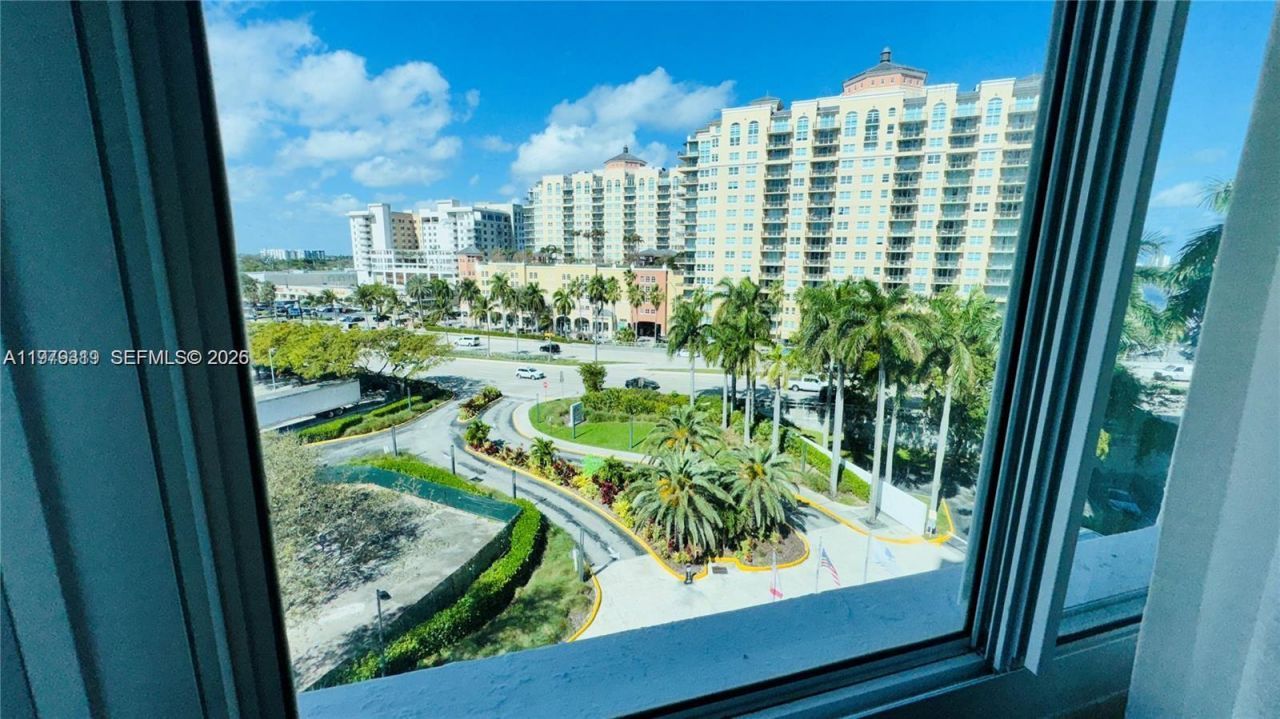 2670 E Sunrise Blvd, Unit 615, Fort Lauderdale, FL 33304 Photo