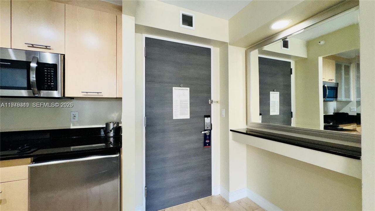 2670 E Sunrise Blvd, Unit 615, Fort Lauderdale, FL 33304 Photo