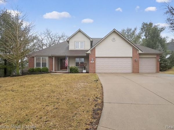 620 Bannock Court, Saline, MI 48176