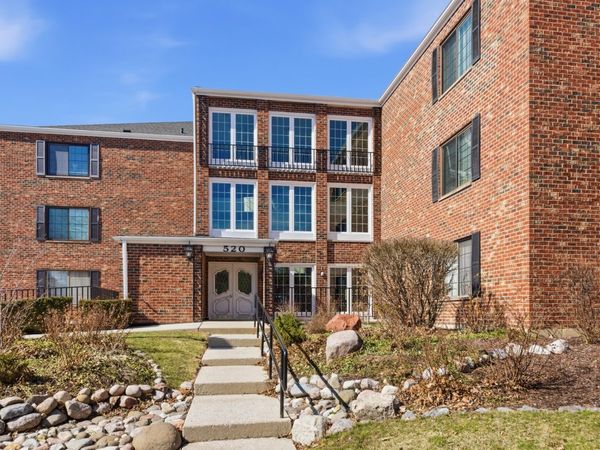 520 Biesterfield Road, Unit 122b, Elk Grove Village, IL 60007