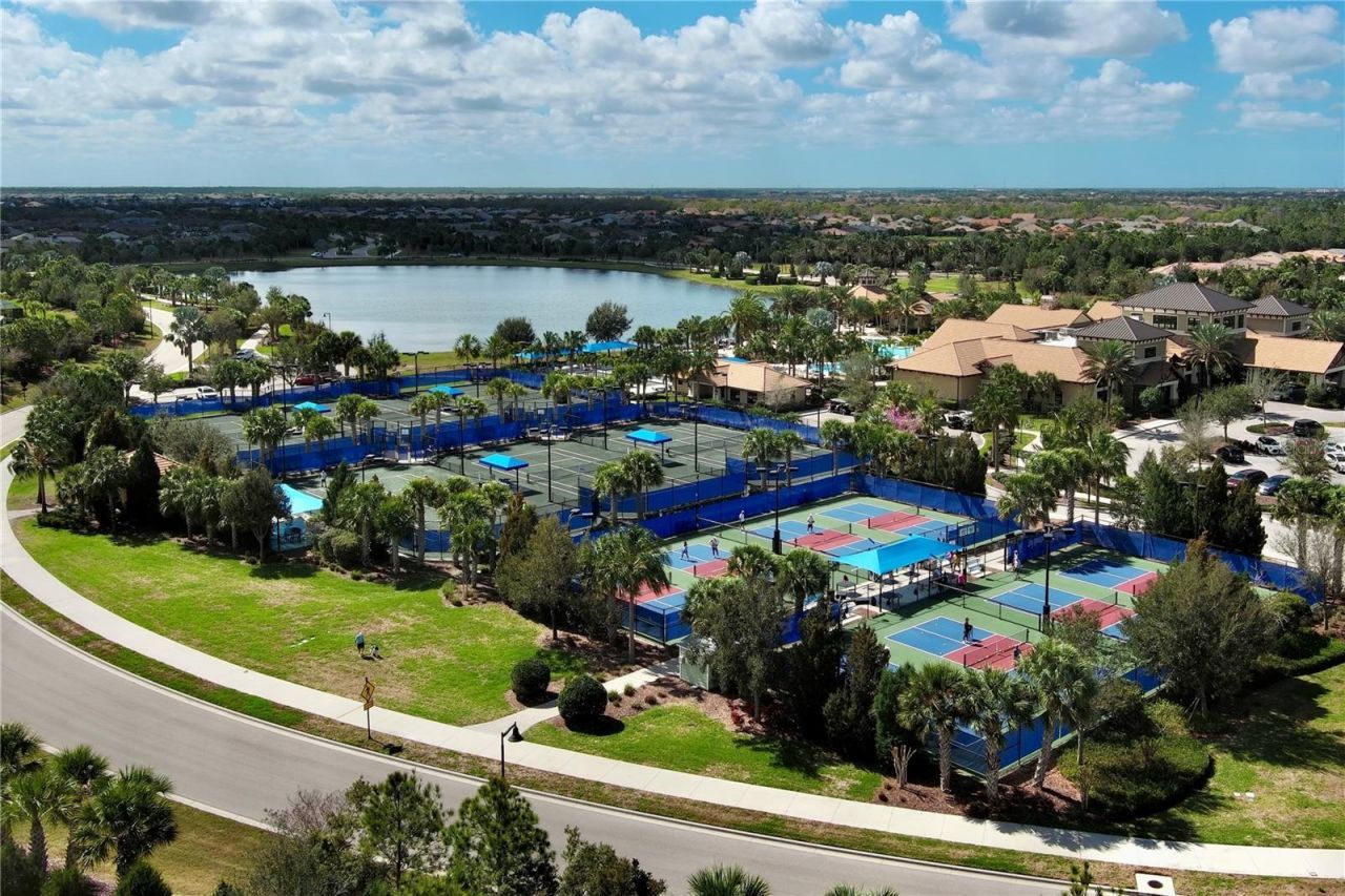 17631 Camden Drive, Bradenton, FL 34202 Photo