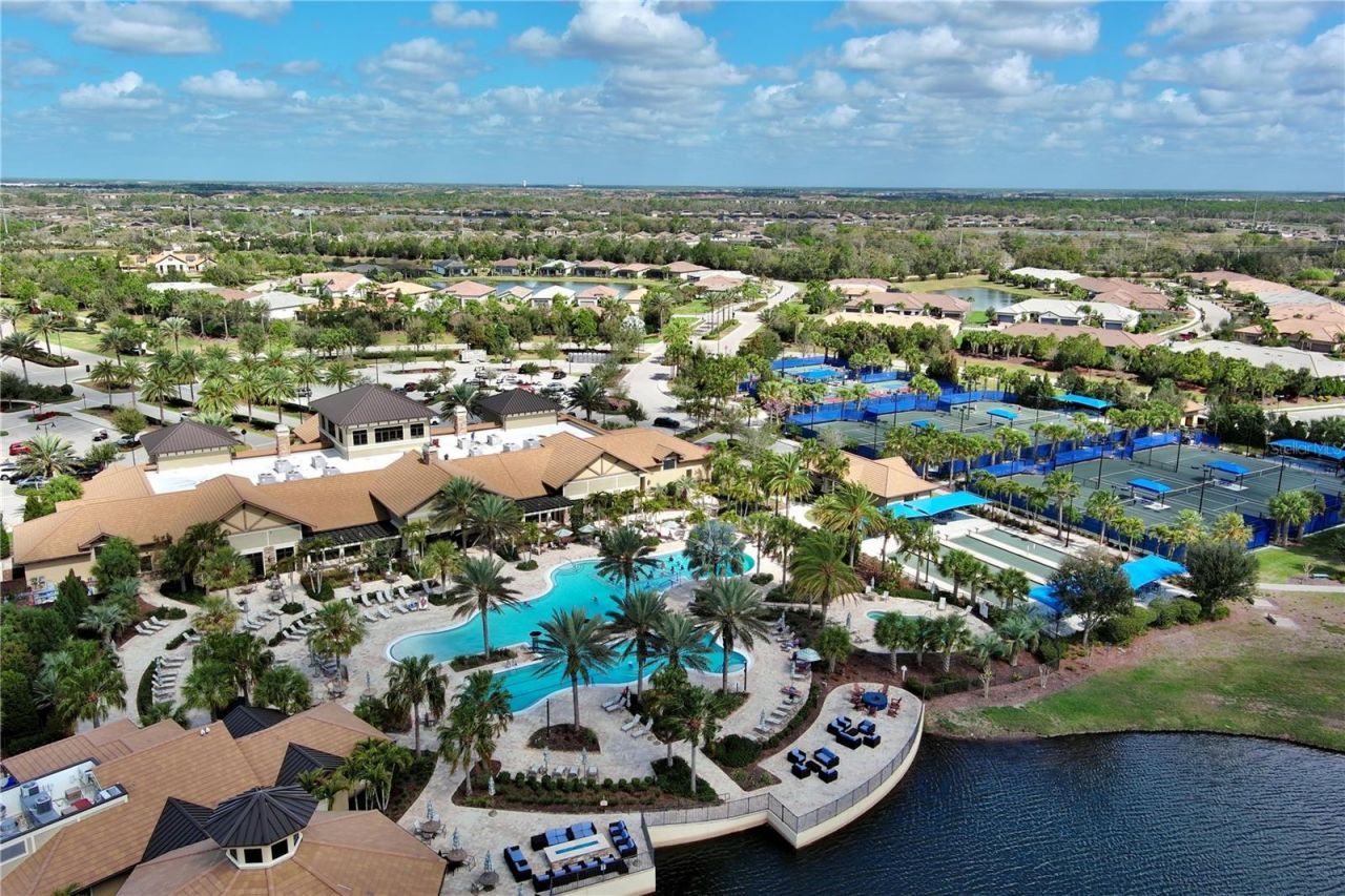 17631 Camden Drive , Bradenton, FL 34202 Photo