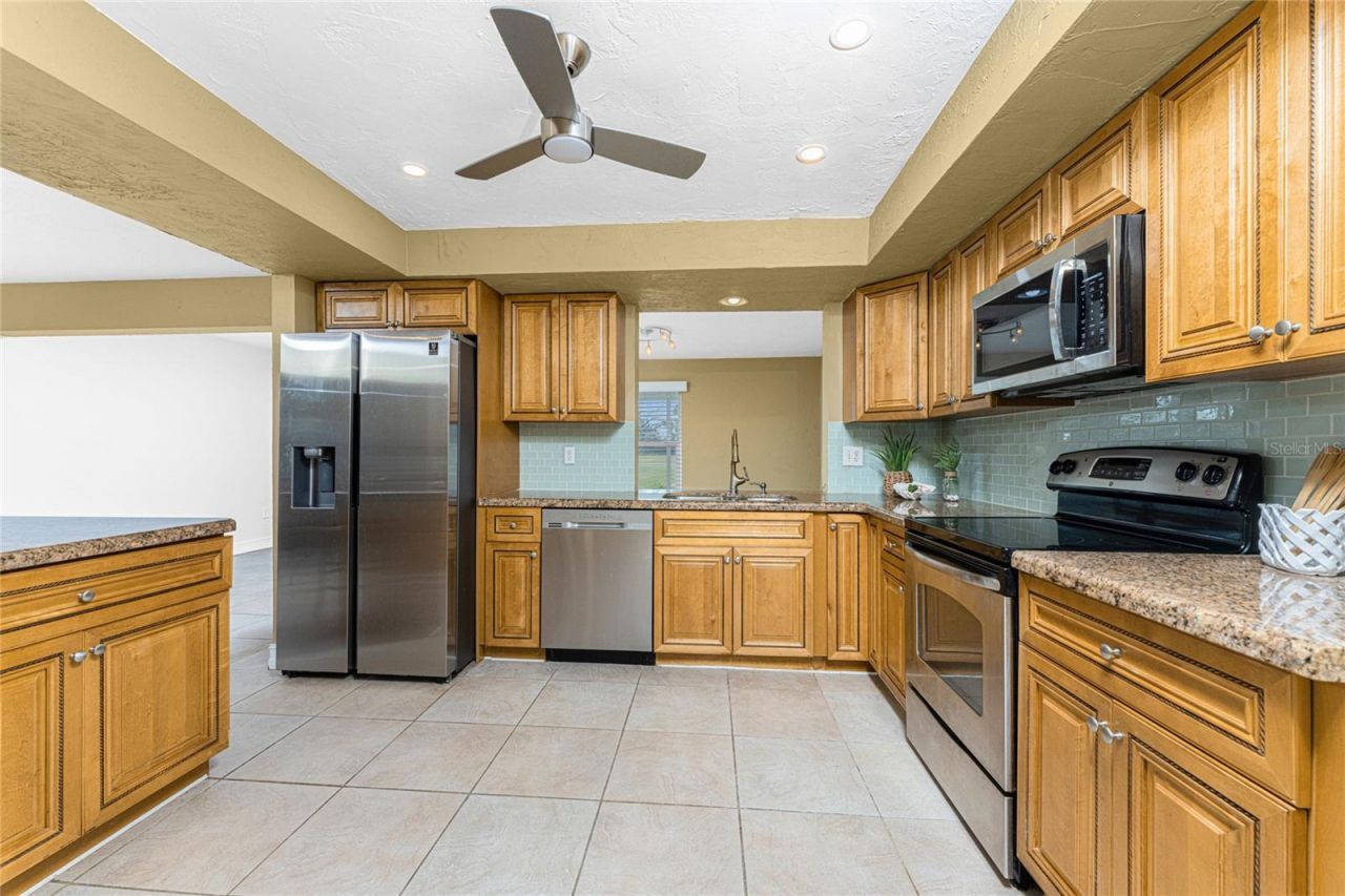 256 Caddy Road, Rotonda West, FL 33947 Photo