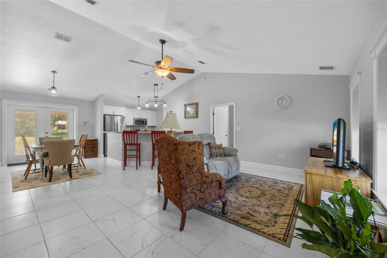 3109 E Bryant Avenue , Bell, FL 32619 Photo