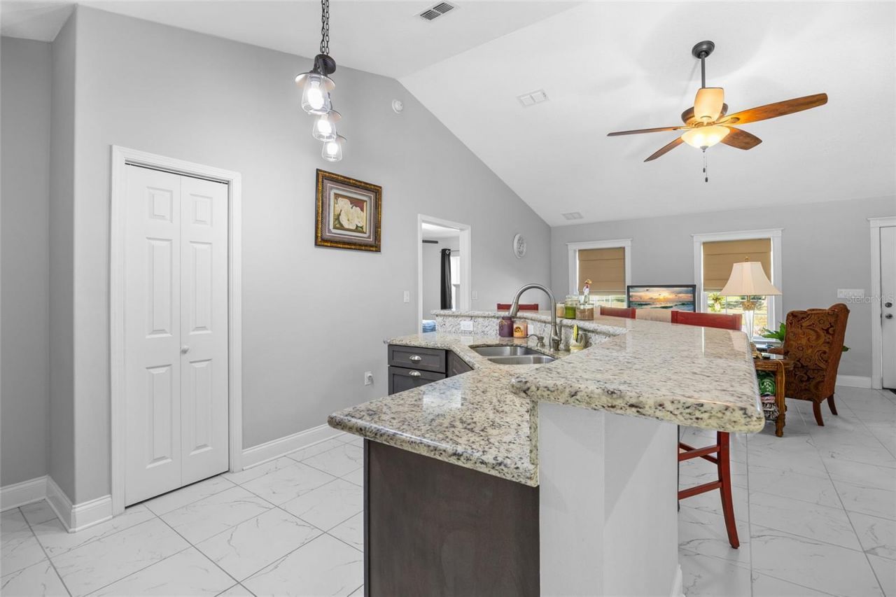 3109 E Bryant Avenue , Bell, FL 32619 Photo