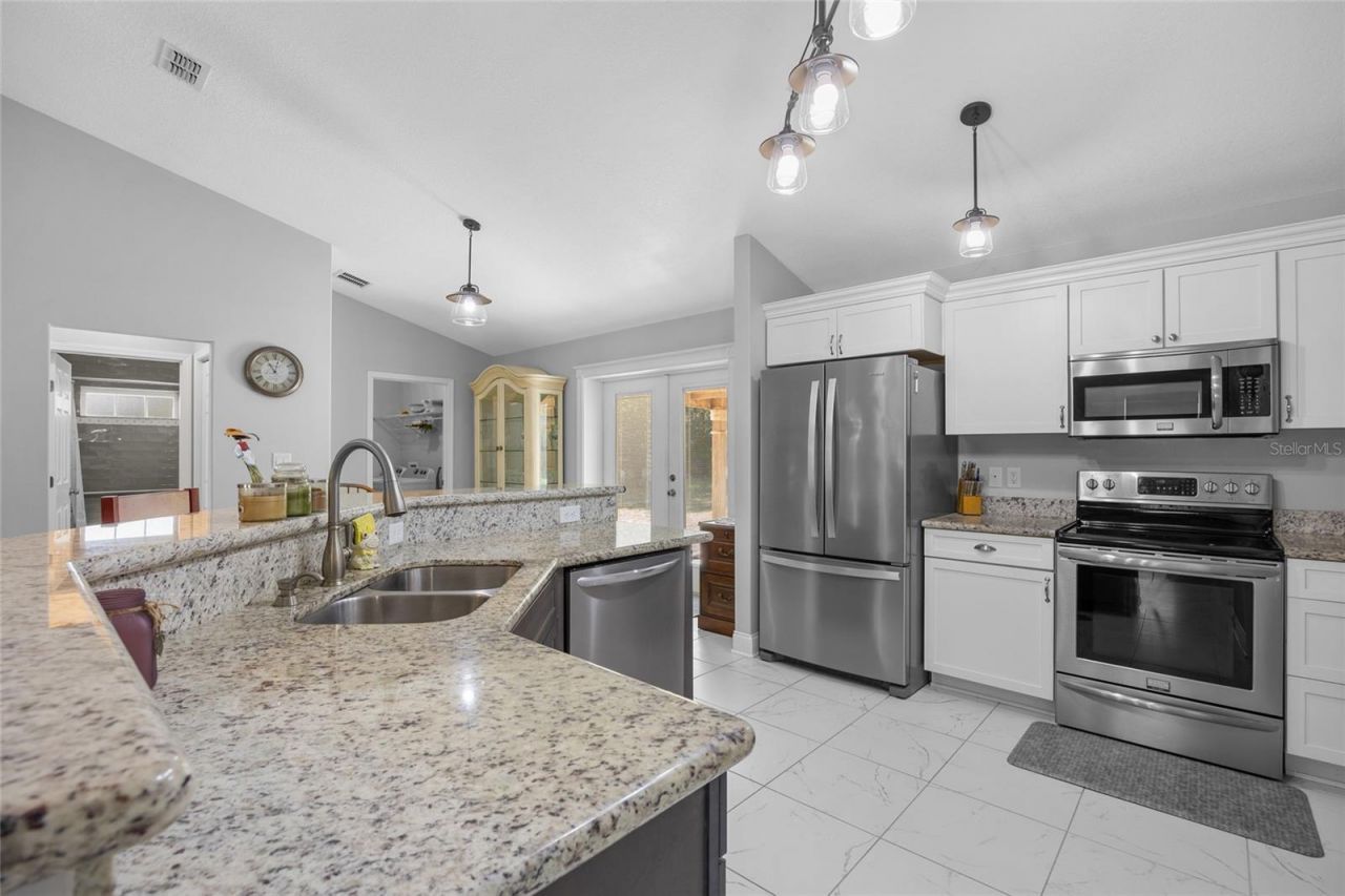 3109 E Bryant Avenue , Bell, FL 32619 Photo