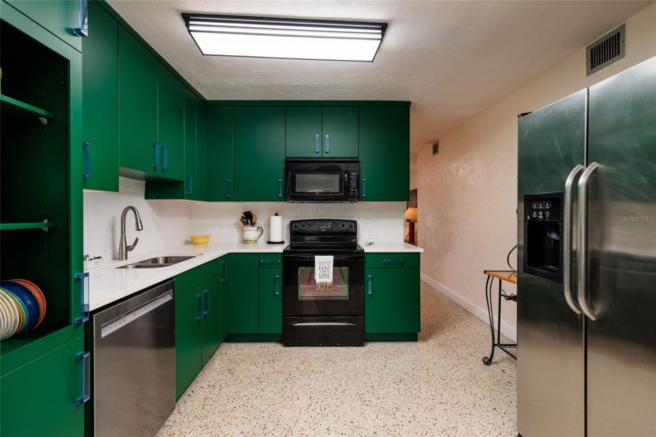 4143 56th Street N, Unit 903, Kenneth City, FL 33709 Photo